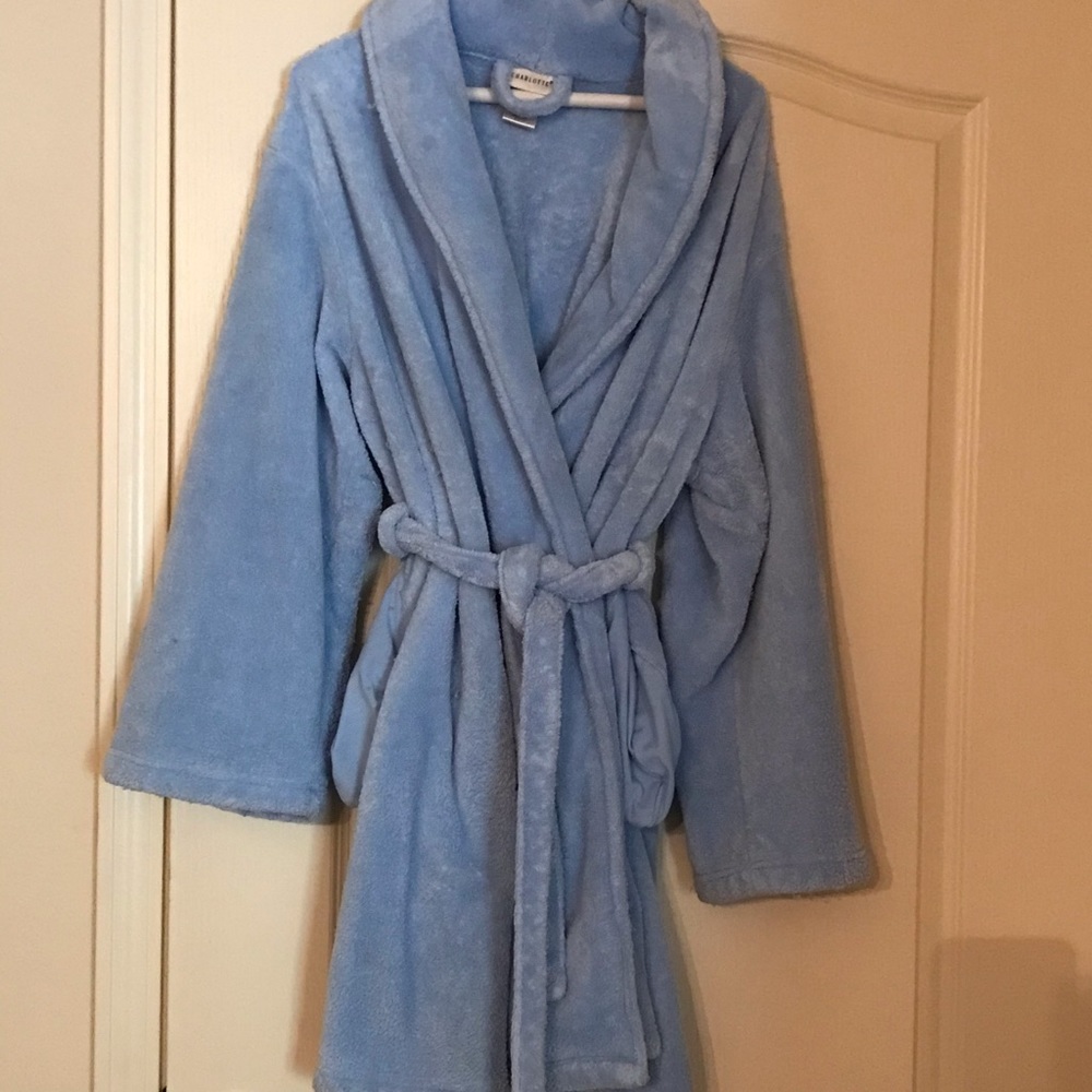 Gently used light blue thick fuzzy robe SZ L/XL